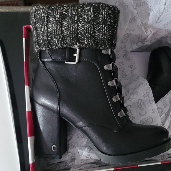 Sam Edelman Black Ankle Booties - Picture 1 of 4